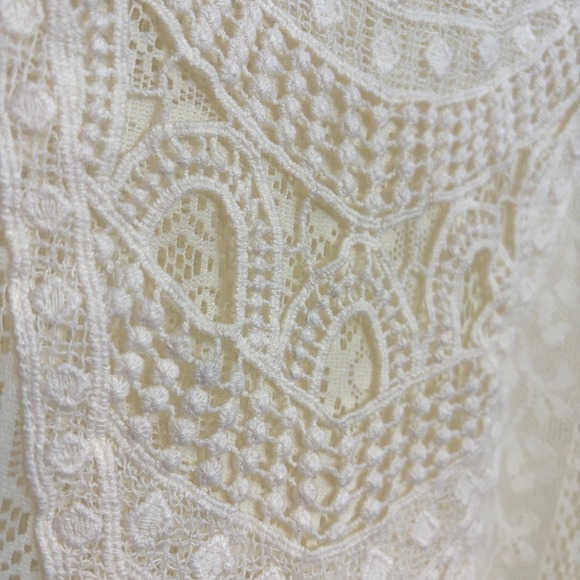 Eyeshadow NEW Womens XL Cream Floral Lace Tank Top Crochet Bib Layer Cottage - Picture 9 of 9